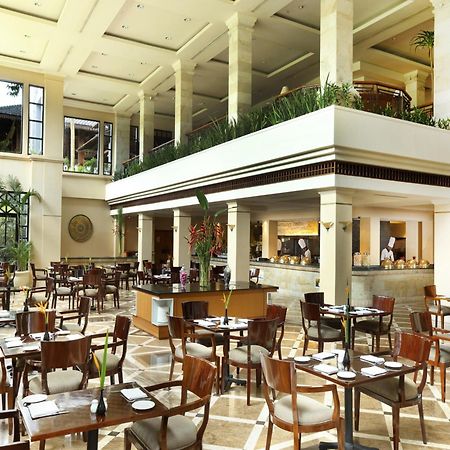 Hyatt Regency Yogyakarta Hotel Слеман Екстериор снимка The lobby