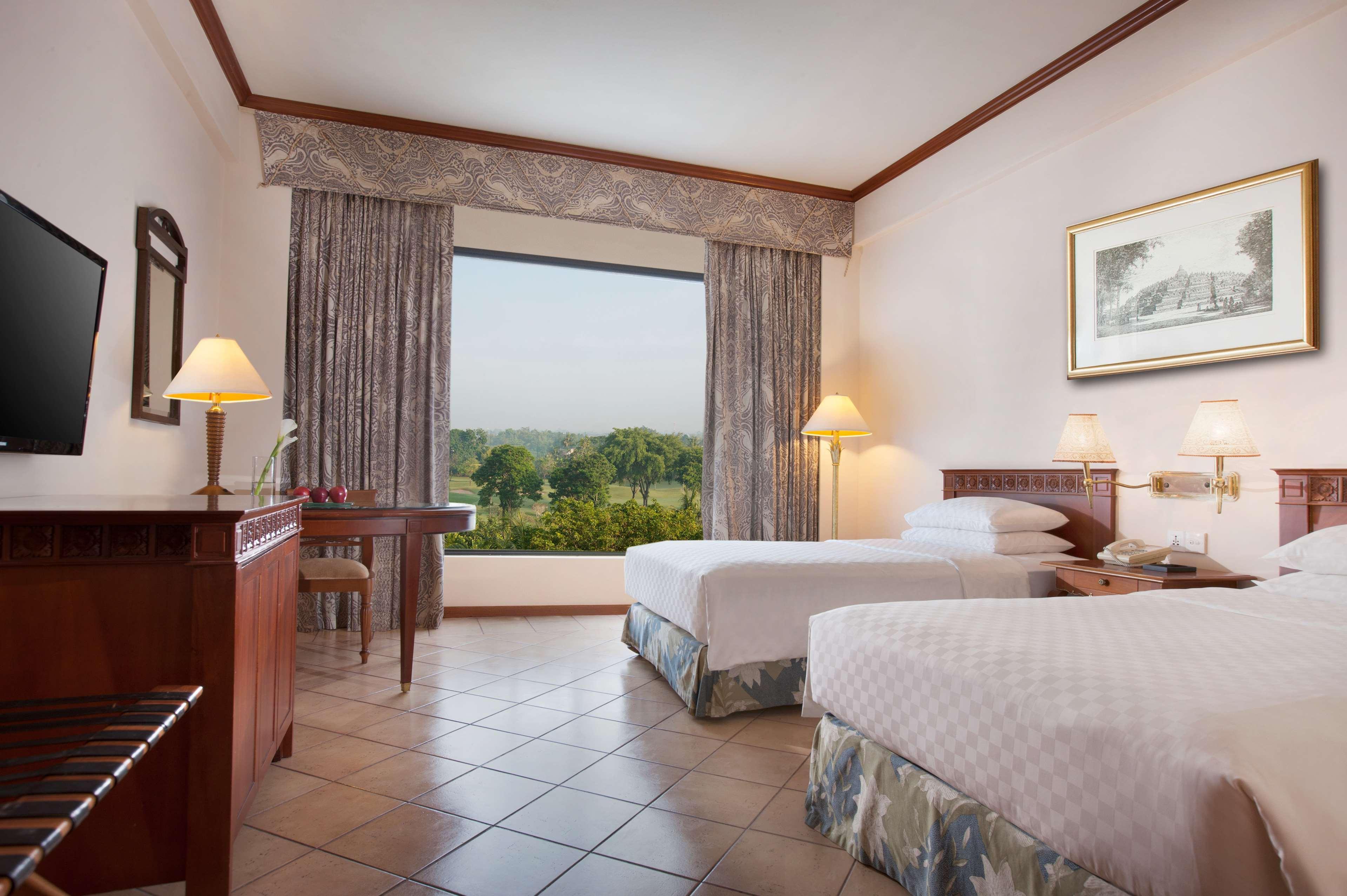 Hyatt Regency Yogyakarta Hotel Слеман Екстериор снимка A room at the hotel