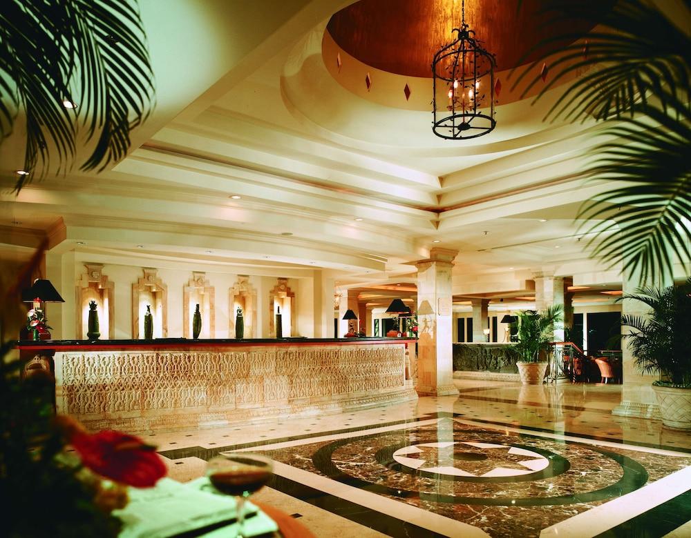 Hyatt Regency Yogyakarta Hotel Слеман Екстериор снимка Lobby
